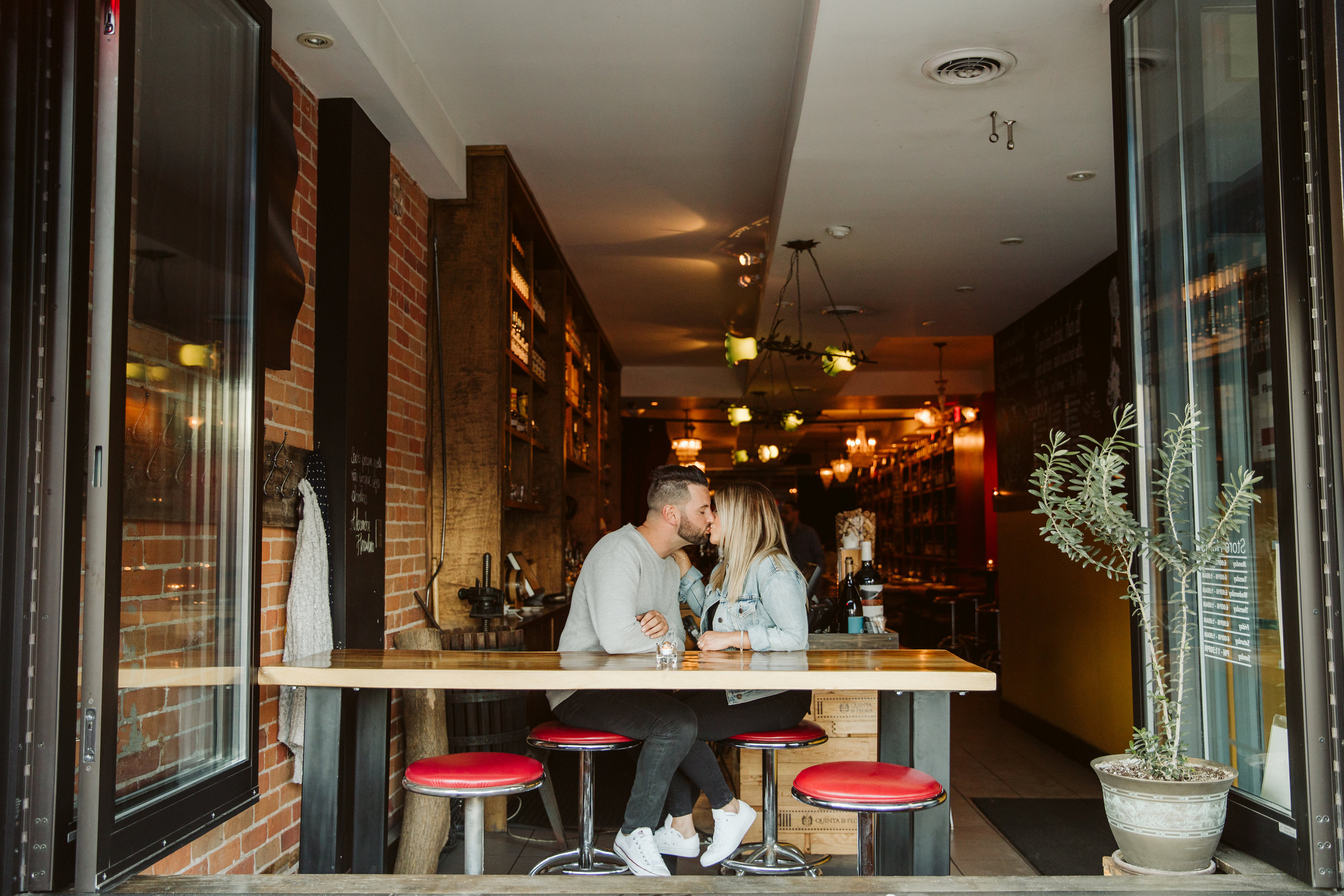 ossington engagment photography